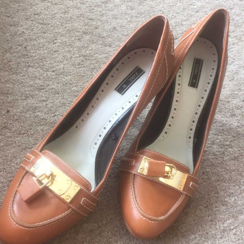 Zara size 39 tan 3" heels